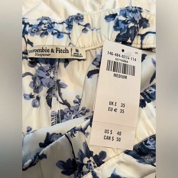 Floral print silky pajama shorts - Picture 4 of 5